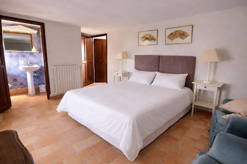 La Grange Blanche - Provencal farmhouse with swimming pool at the foot of Mont Ventoux in Sault, Parque natural regional del Mont Ventoux