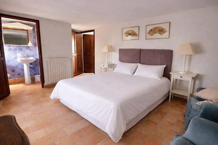 La Grange Blanche - Provencal farmhouse with swimming pool at the foot of Mont Ventoux in Sault, Parque natural regional del Mont Ventoux