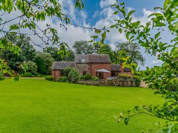 Glamping for 4 People in Stafford, Staffordshire, Photo 1