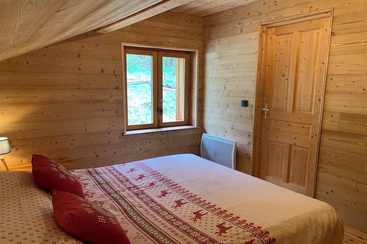 Chalet Mont Milo • Sleeps 10 • 5 Br • Sauna • Billiards • Serre Chevalier Vallée in Briançon, Serre Chevalier