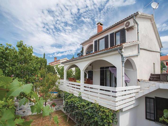 Ferienwohnung für 10 Personen, mit Balkon/Terrasse in Pinezici - 2
