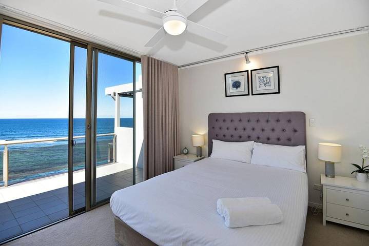 Gîte pour 7 personnes, avec piscine et terrasse ainsi que jardin et vue dans Blue Bay - 2