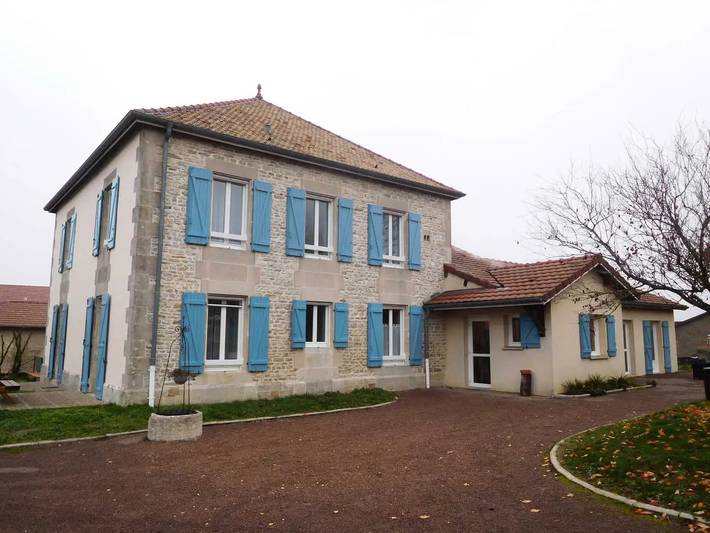 Gîte pour 12 personnes, avec jardin dans Cirfontaines-en-Ornois