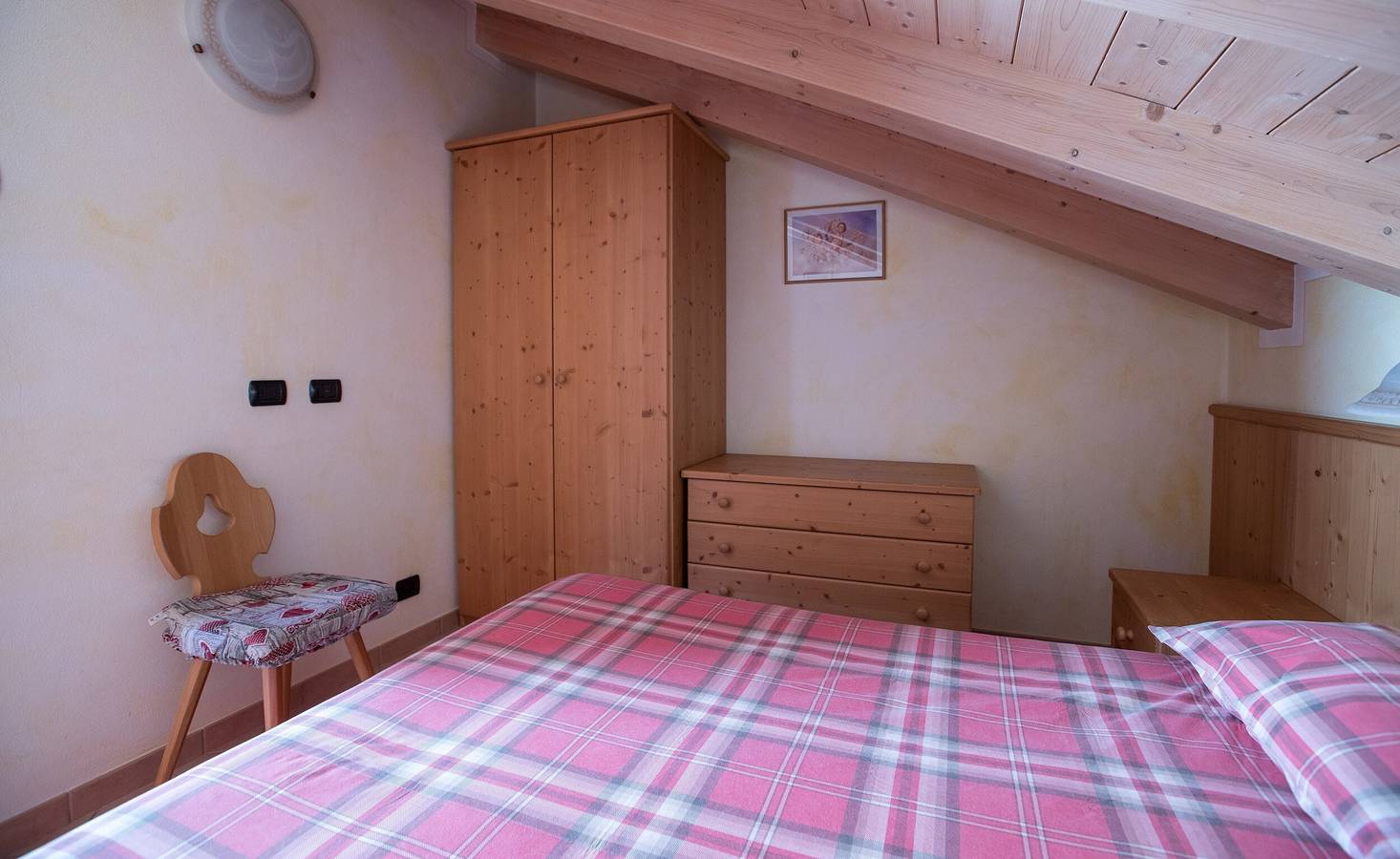 Appartamento intero, Appartamento Stefano 2 con vista sulle montagne, Wi-Fi e giardino in Livigno (Borgo), Livigno