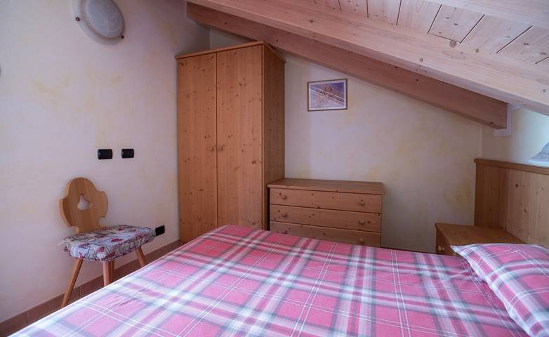 Appartamento intero, Appartamento Stefano 2 con vista sulle montagne, Wi-Fi e giardino in Livigno (Borgo), Livigno