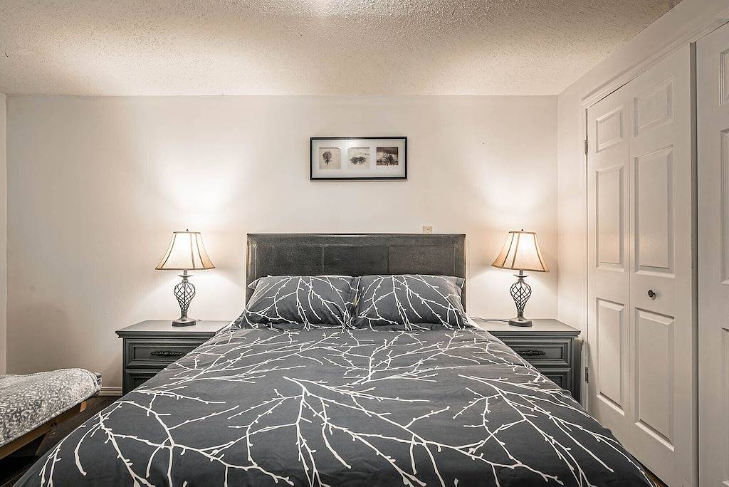 Entire house, 6 Br/3Ba, All Queen Beds, Central location in Calgary, Kanadische Rocky Mountains