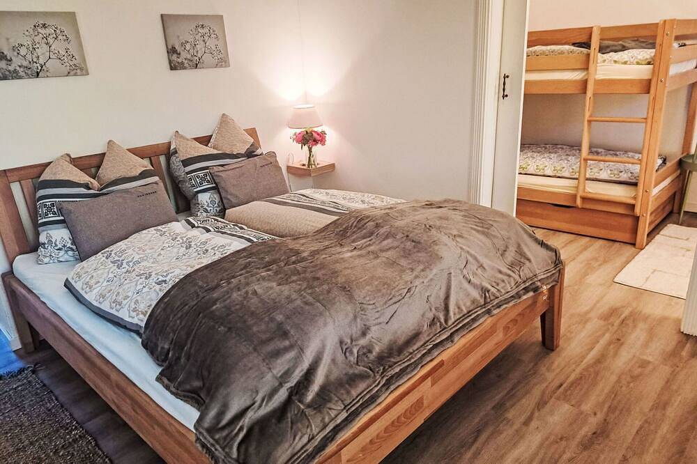 Schönes alleinstehendes Ferienhaus für 10 Personen mit Tv, Terrasse und Haustiere erlaubt in Salzkammergut-Berge, Traunkirchen