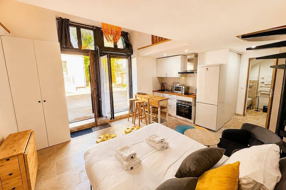 Appartement entier, Le Charme | Paris & Disneyland in Fontenay-sous-Bois, Val-de-Marne