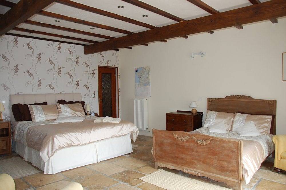 Bourdeverre Chambres d'hôtes - Chambre Pissaro in Sanxay, Vienne (France)