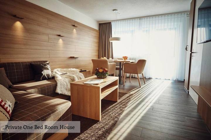 Vacation rental for 2 people, with Balcony and Terrace as well as Yard and View in Davos