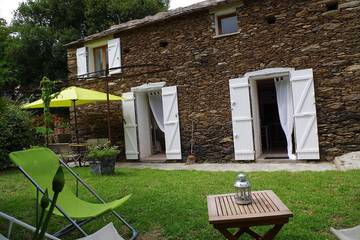 Gîte pour 4 personnes, avec jardin à Sisco