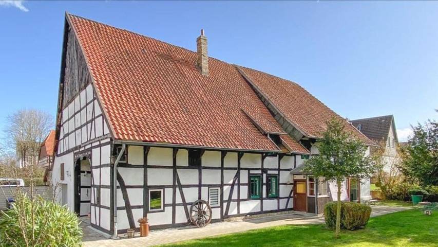 Ferienhaus für 12 Personen, mit Terrasse und Garten sowie Sauna in Laatzen