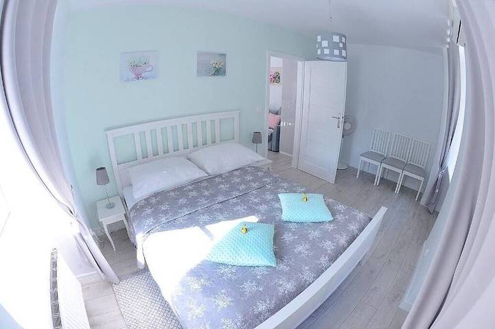 Ganze Wohnung, Spacious 50m² Apartment by Market Square for 6 with Air Conditioning in Jelenia Góra, Sudeten (Polen)