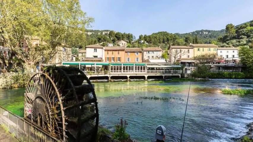 Gîte pour 5 personnes, avec terrasse à Fontaine-de-Vaucluse - 2