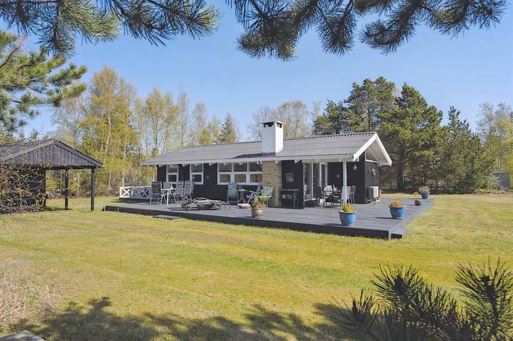 Ferienhaus für 6 Personen, mit Terrasse in Bratten