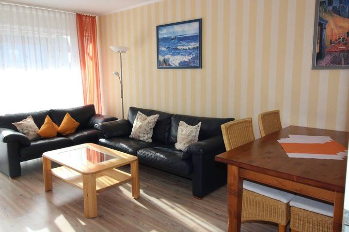 Ferienwohnung für 4 Personen, mit Balkon und Sauna - 1