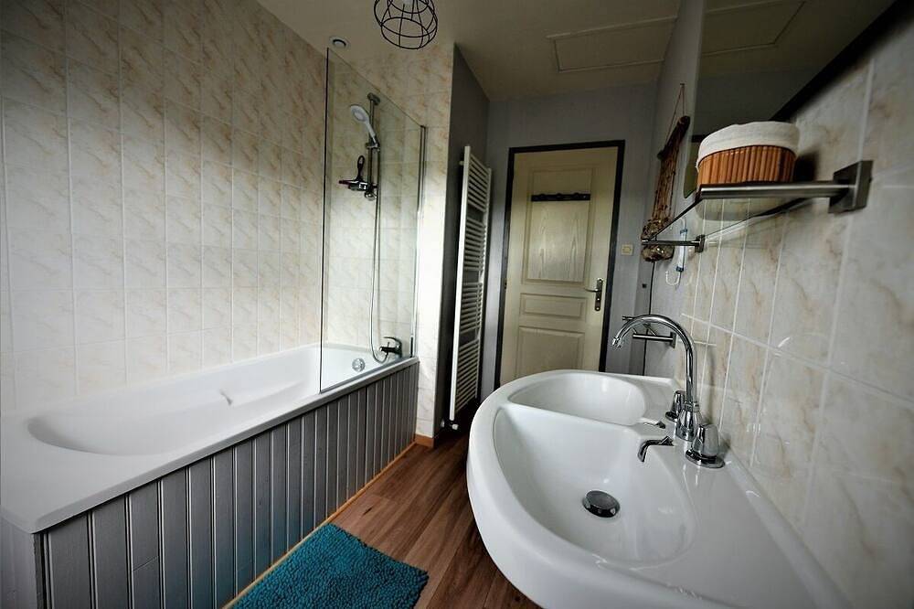 Ganze Wohnung, 45 m² gîte/studio, old-world charm dating from 1680, close to Dinan in Taden, Dinan und Umgebung