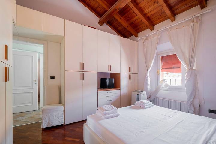Entire apartment, Casa Indipendenza  bright stay in historic center in Bologna, Bologna Province