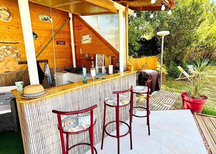 Gîte pour 10 personnes, avec jardin ainsi que piscine et terrasse à Montséret - 3