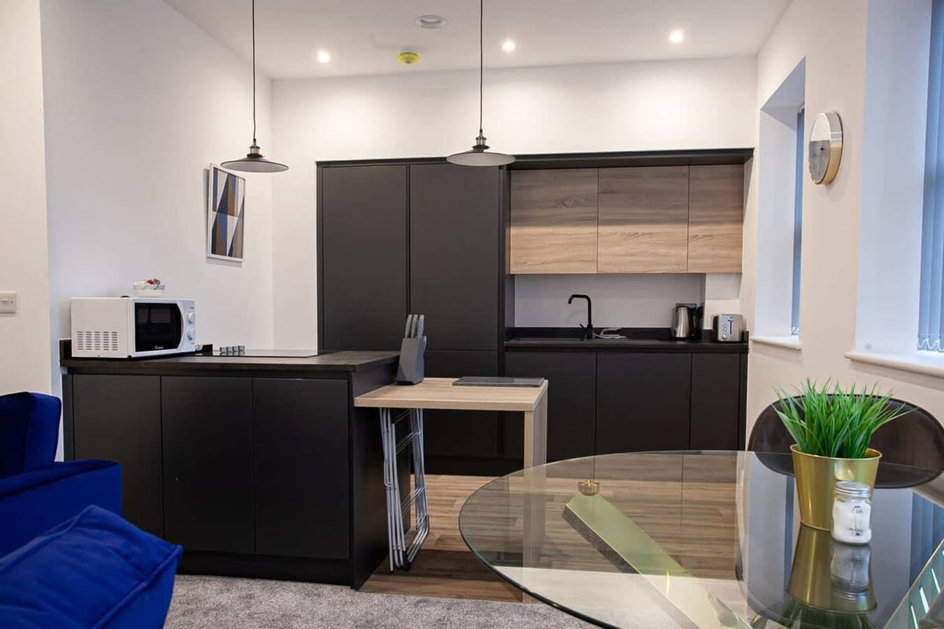Entire apartment, Lovely Open Plan 1 Bedroom Apartment in Bolton in Bolton, Greater Manchester