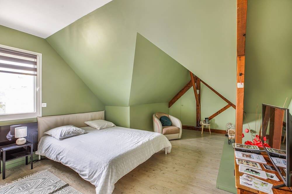 Habitación de huéspedes «La Gâtine» con piscina, terraza y Wi-Fi en Rochecorbon in Rochecorbon, Región de Tours