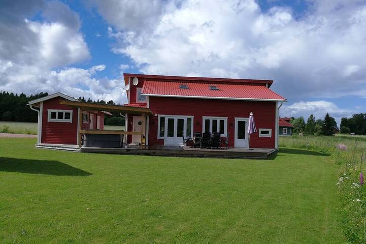 Ferienhaus für 12 Personen, mit Sauna und Terrasse sowie Garten und Whirlpool - 1