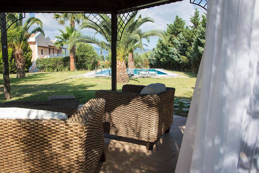 Luxusvilla mit 4 Schlafzimmern, privatem Pool und Kinderpool. in Kalamaki, Zakynthos