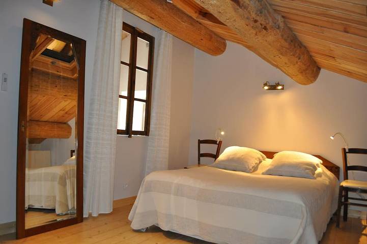 Location de vacances pour 8 personnes, avec terrasse et jardin, animaux acceptés à Noyers-sur-Jabron - 2