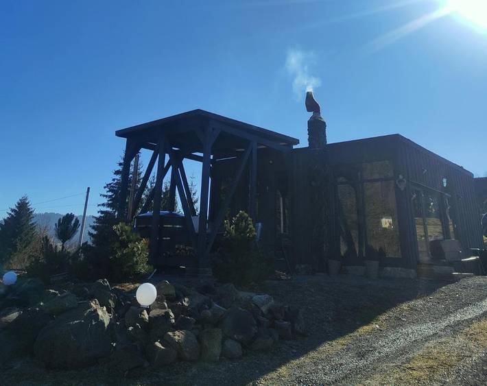 Location de vacances pour 3 personnes, avec terrasse et vue dans Mureș