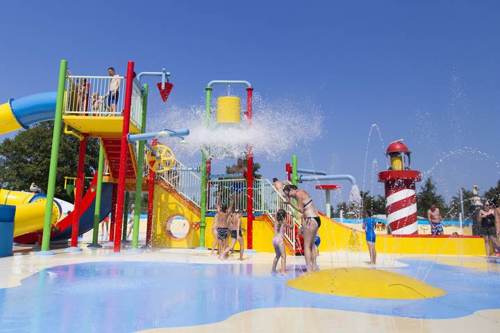 Lodge für 2 Personen, mit Balkon/Terrasse und Terrasse in Burgh-Haamstede - 2