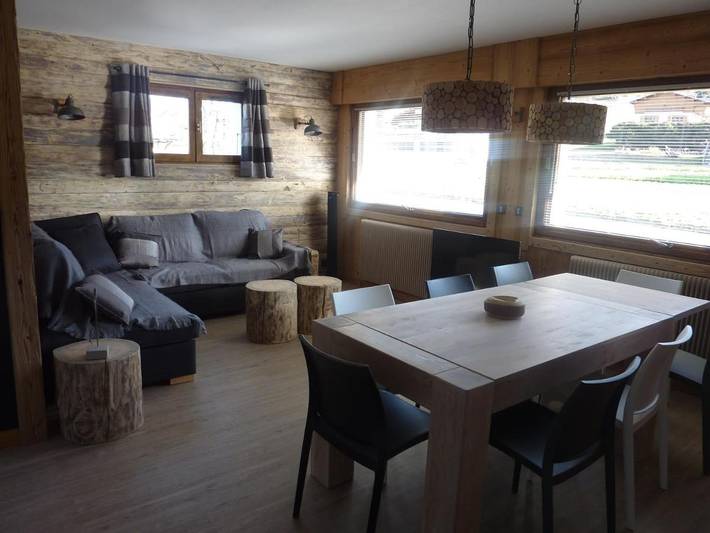 Maison d’hôte pour 8 personnes, avec Balcon et Terrasse ainsi que Jardin et Vue