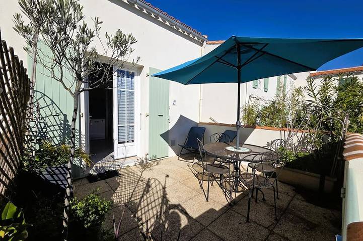 Ferienwohnung für 4 Personen, mit Pool und Terrasse sowie Garten - 1
