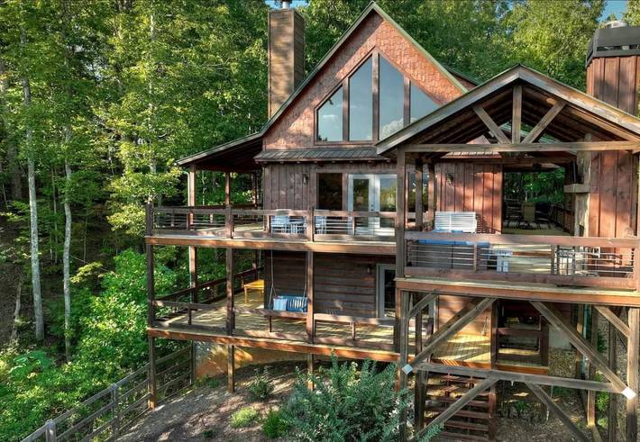 Ferienwohnung für 10 Personen, mit Balkon und Garten in Georgia