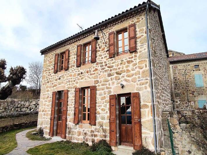 Gîte pour 5 personnes, avec jardin et terrasse, animaux acceptés à Laval-Atger