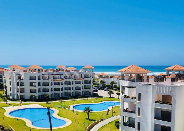 Appartement de vacances pour 4 personnes, avec vue ainsi que piscine et balcon