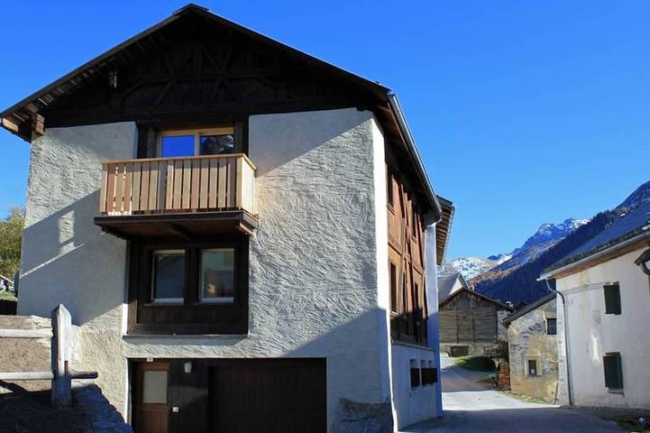 Ganze Wohnung, Chasa Tablà, (Guarda) in Guarda Staziun, Guarda