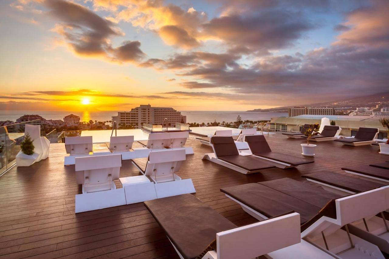 Hôtel pour 10 personnes avec terrasse in Playa de las Américas, Arona