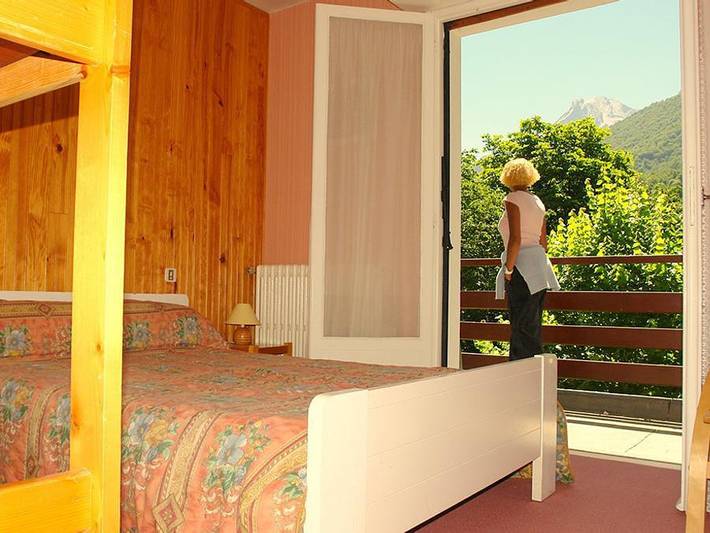 Camping pour 4 personnes, avec bassin pour enfant dans les Pyrénées - 3