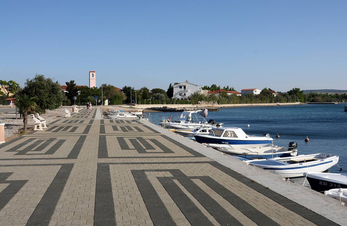 Ganze Wohnung, Ferienwohnung für 5 Personen mit Terrasse in Starigrad, Zadar