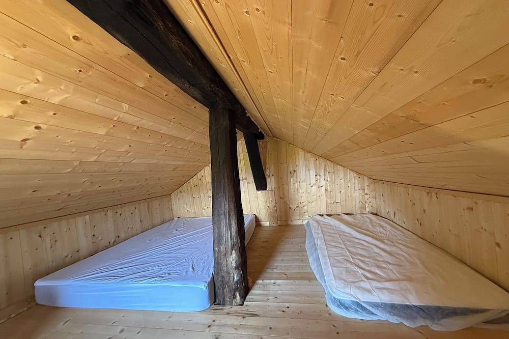 Chalet d'alpage 5 pers à 1819m vue Mont Blanc accessible à pieds ou 4x4 in Saint-Jean-d'Aulps, Les Portes du Soleil