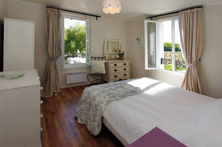 Location de vacances pour 8 personnes, avec jardin à Chérac - 4