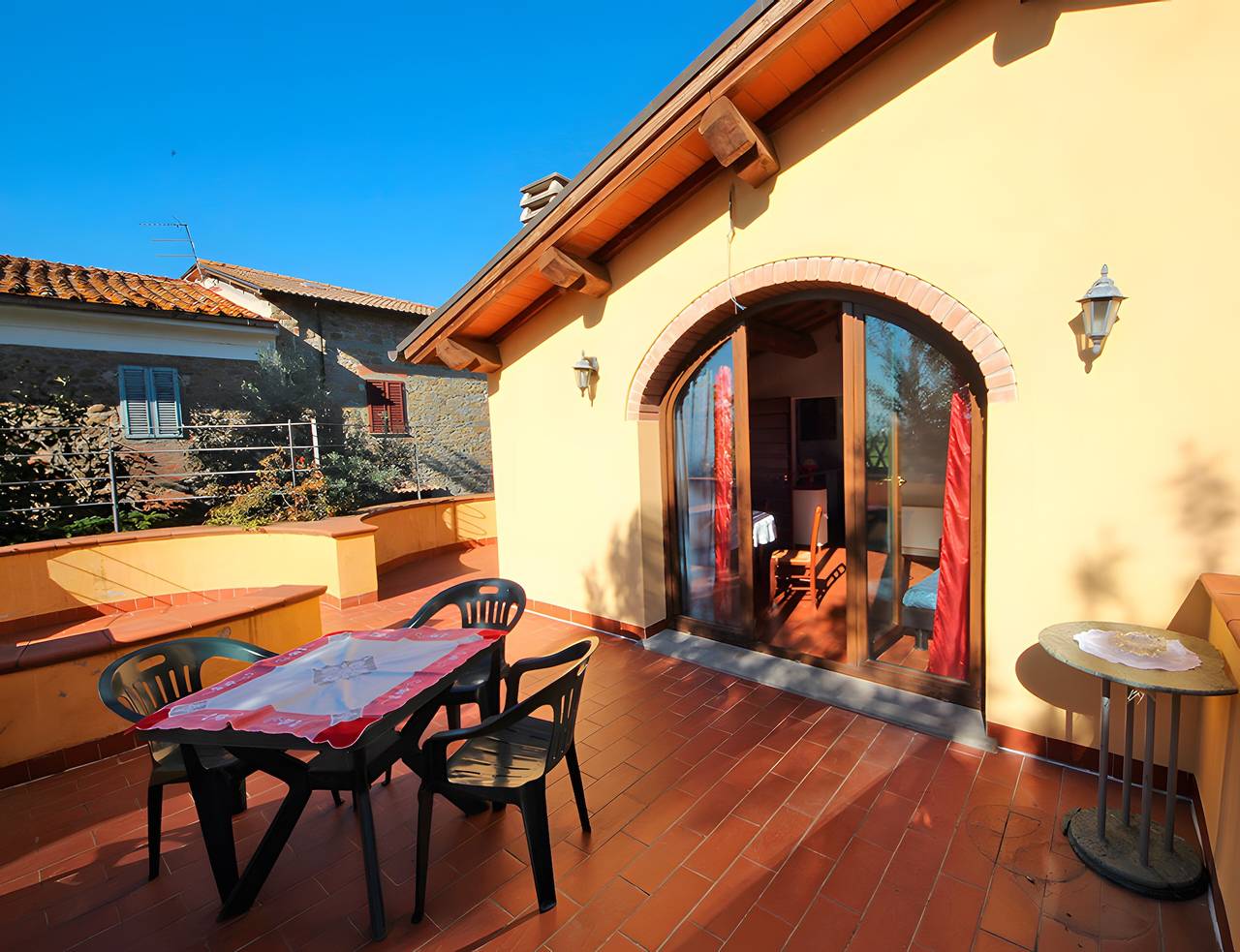 Appartamento intero, Appartamento Fienile con Giardino Condiviso, Wi-Fi e Aria Condizionata in Terranuova Bracciolini, Valdarno