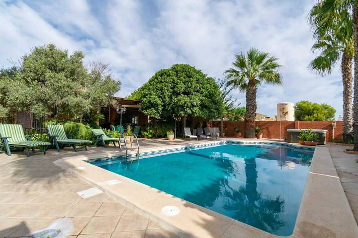 Chalet para 8 personas, con piscina y terraza en Cartagena