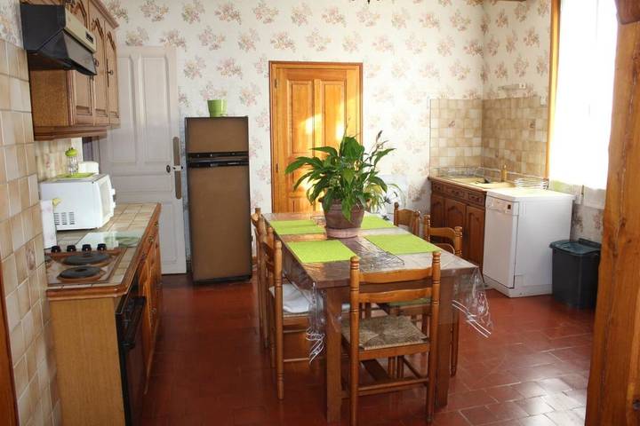 Location de vacances pour 6 personnes, avec vue et jardin à Laubressel - 4