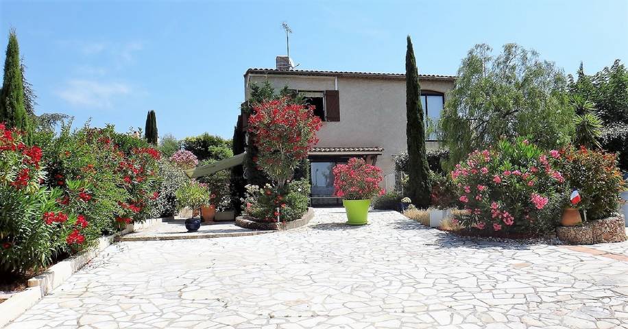 Location de vacances pour 6 personnes, avec jardin, adapté aux familles à Puget-sur-Argens - 2