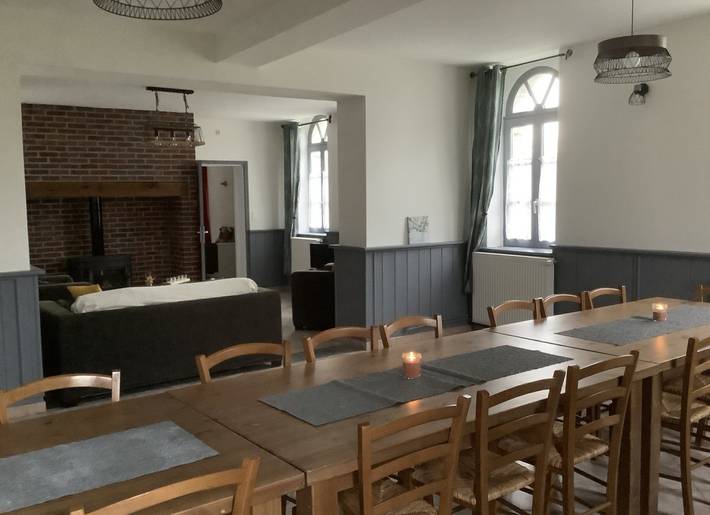 Gîte pour 16 personnes, avec terrasse et jardin, animaux acceptés à Ponthoile - 4