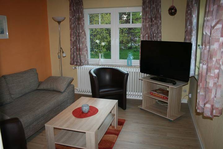 Ganze Ferienwohnung, Ferienwohnung im Turmhaus am Schloßpark - Ferienwohnung-3-Räume - 01 in Husum, Nordfriesland