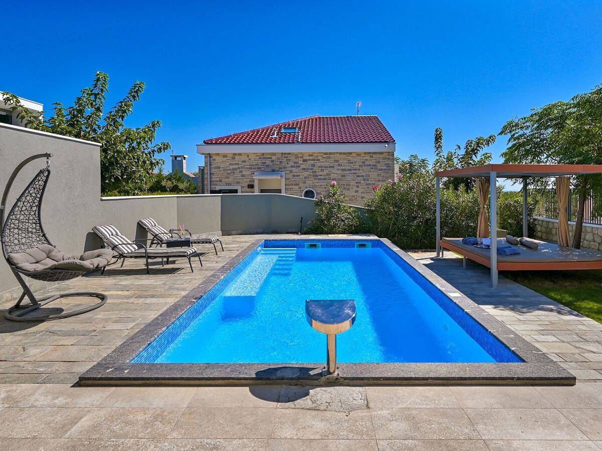Luxury Villa Lunaria with Pool in Novalja, Pag Island