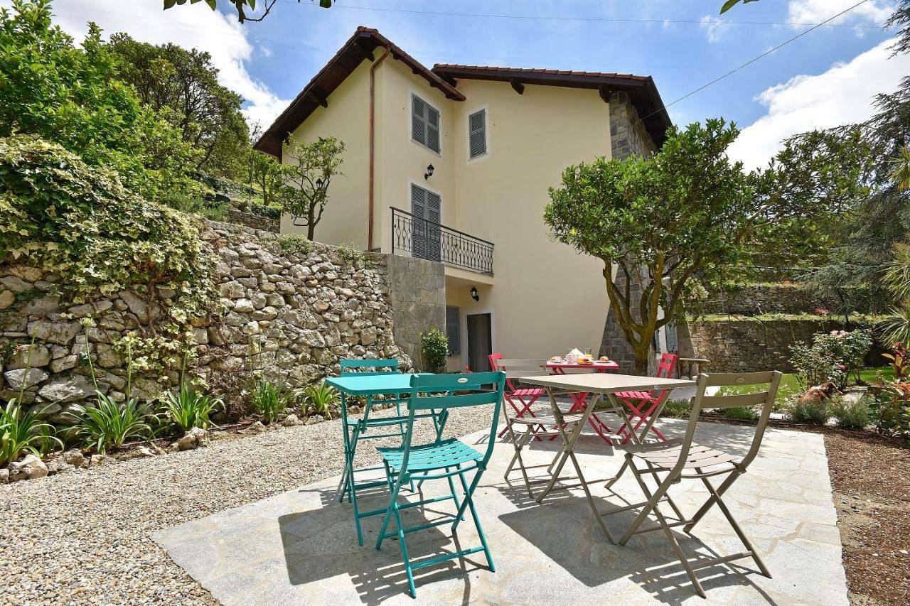 Castelli in aria in Finale Ligure, Commune de Finale Ligure