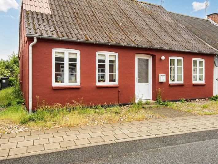 Ferienhaus für 6 Personen, mit Terrasse und Garten in Bredebro